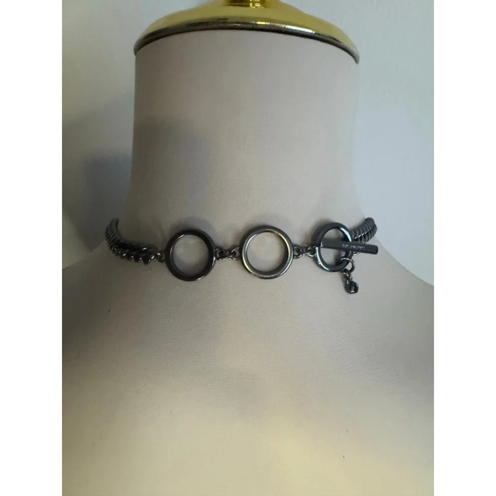 Women's Givenchy White Pearl Gray Chain Necklace One Size - Picture 3 of 4